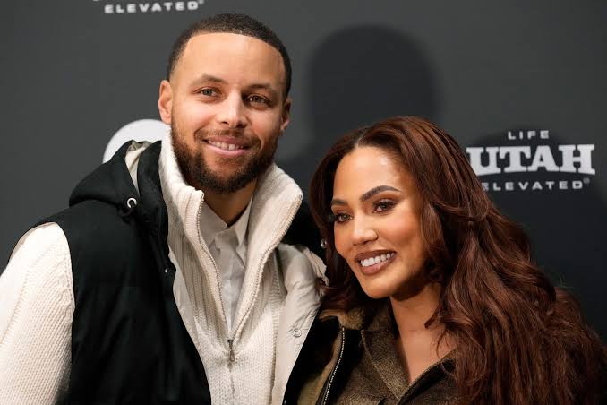 TRAGEDY: Stephen Curry  announce his wife   Ayesha Disa Curry committed suicide yesterday evening in a heartbreaking statement…